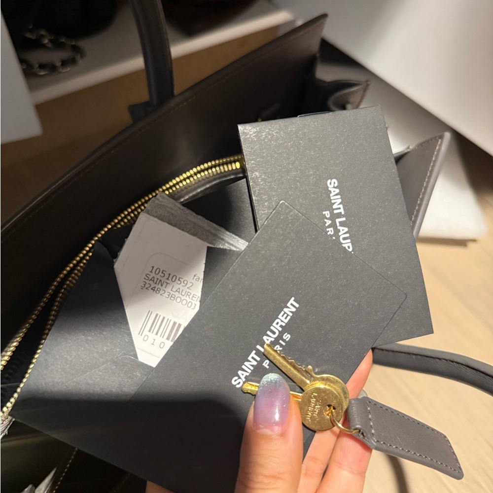 Saint Laurent Grey Small Sac de Jour - Picture 11 of 16